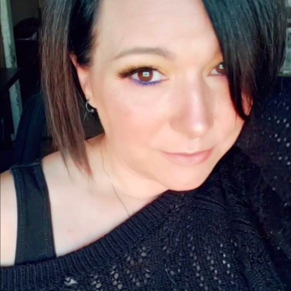 Meet your Posher, Celeste - Picture 1 of 1